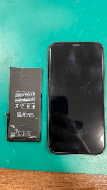 iPhone１１のバッテリー交換【大川市からのお客様】