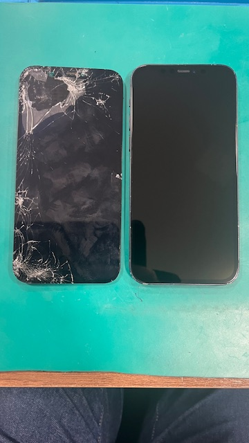 iPhone12の画面交換【玉名市からのお客様】