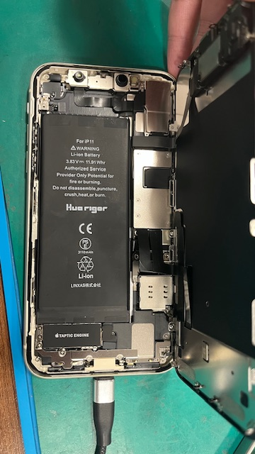 【大牟田店】iPhone11のバッテリー交換【大牟田市からのお客様】